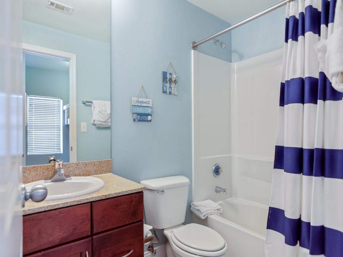 Laketown Wharf 910, 2 Bedrooms, Gulf Views, 5 Pools, Wi-fi, Sleeps 8 *