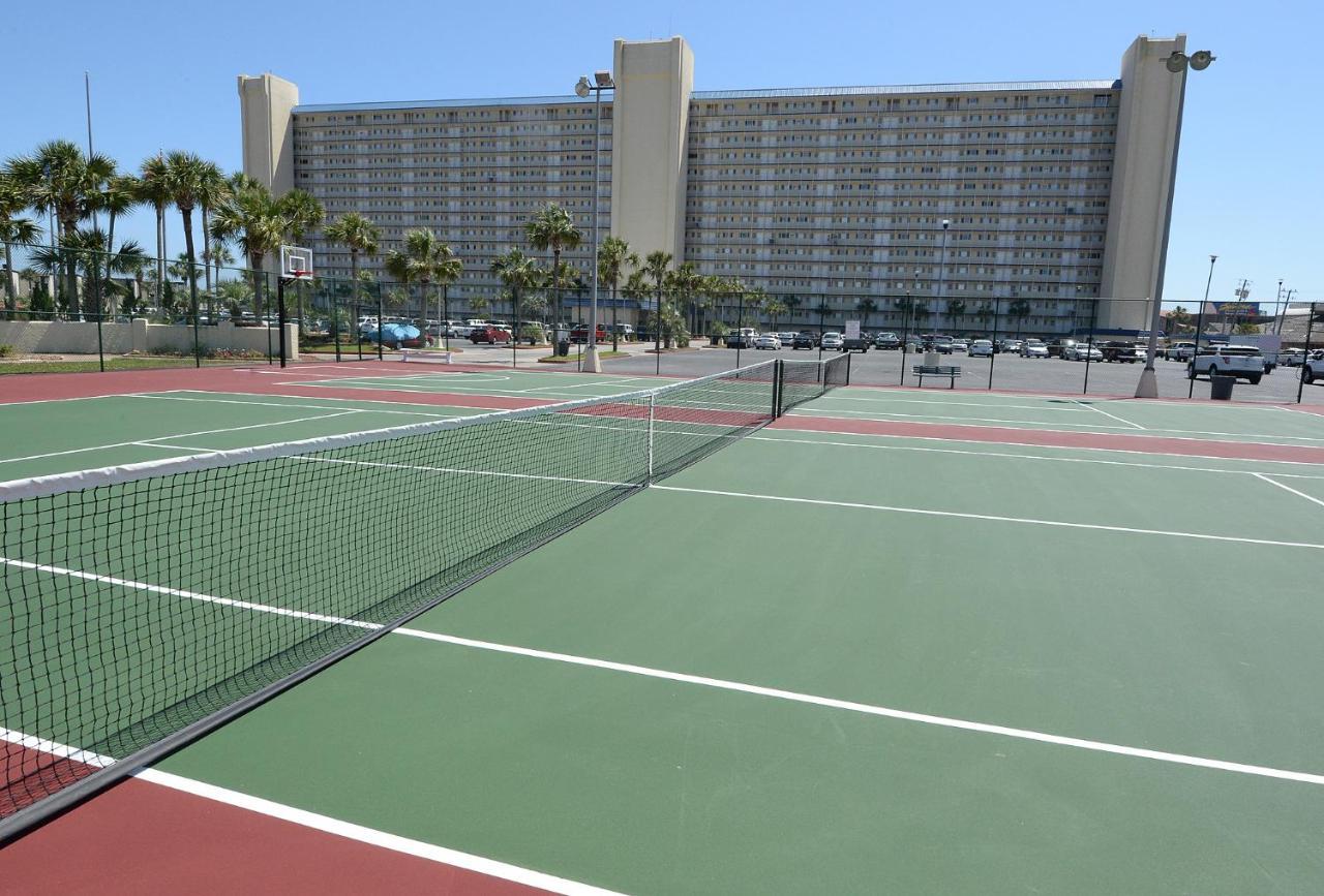 Apartment Summit 913, 1 Bedroom, Sleeps 6, Beachfront, Wi-fi, Pool *