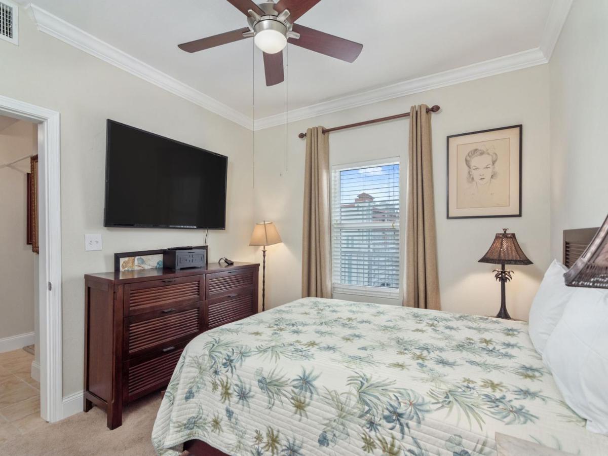 Laketown Wharf 1830, 2 Bedroom, Lake View, Wi-fi, 5 Pools, Sleeps 6 Apartment *