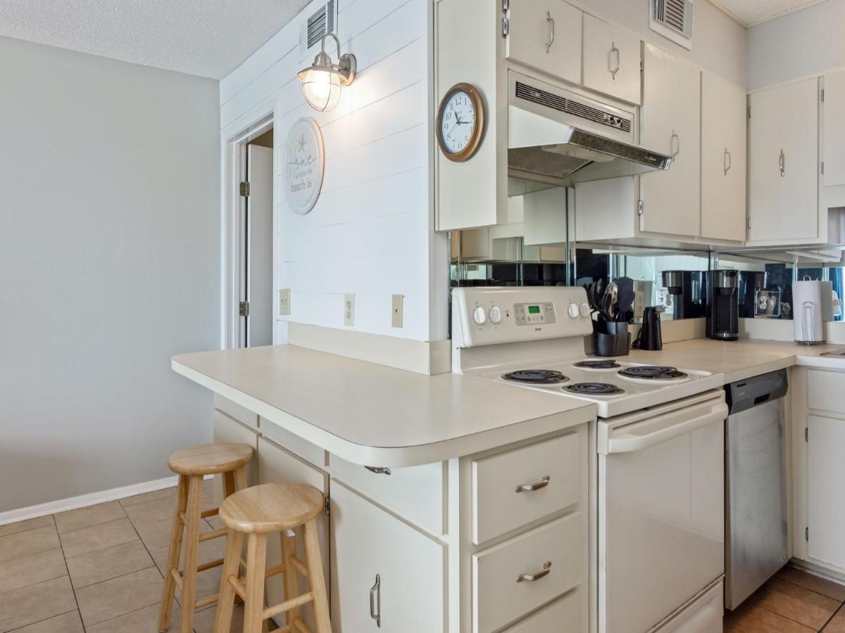 Summit 913, 1 Bedroom, Sleeps 6, Beachfront, Wi-fi, Pool Apartment *