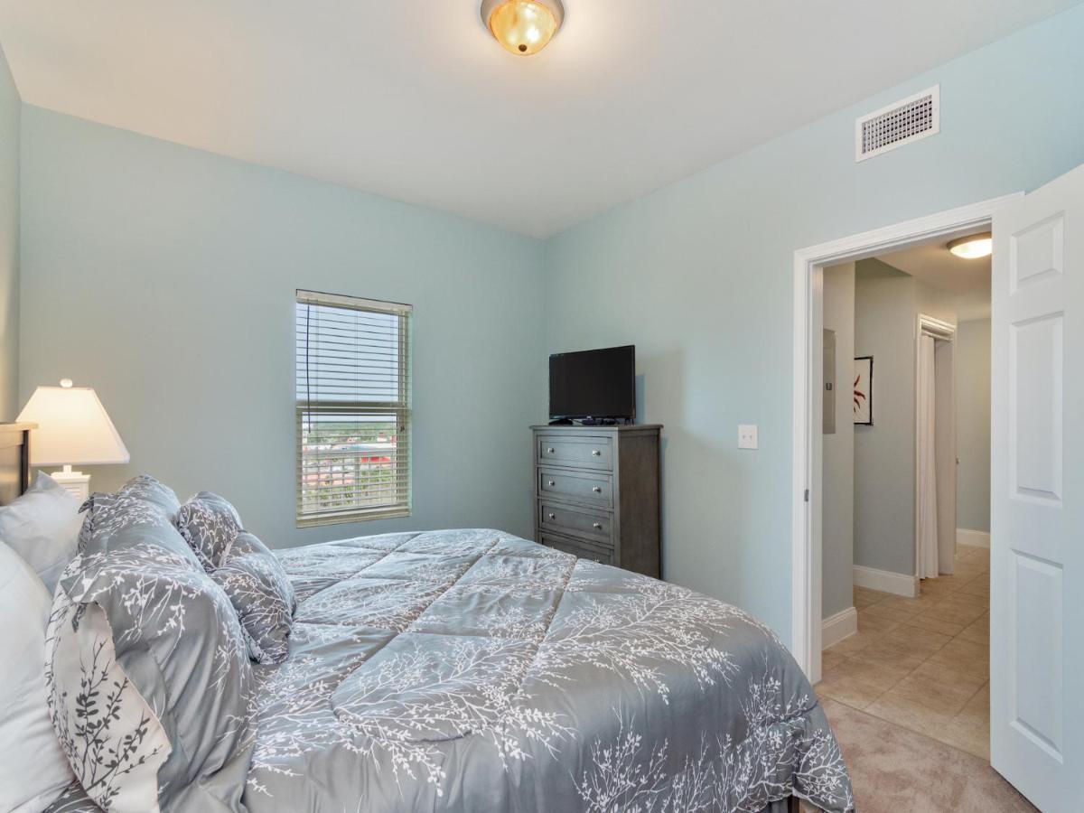 Apartment Laketown Wharf 910, 2 Bedrooms, Gulf Views, 5 Pools, Wi-fi, Sleeps 8 Panama City Beach