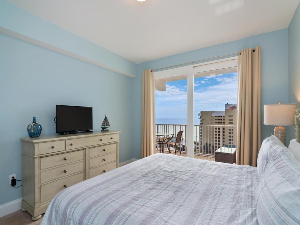 Laketown Wharf 910, 2 Bedrooms, Gulf Views, 5 Pools, Wi-fi, Sleeps 8 Apartment