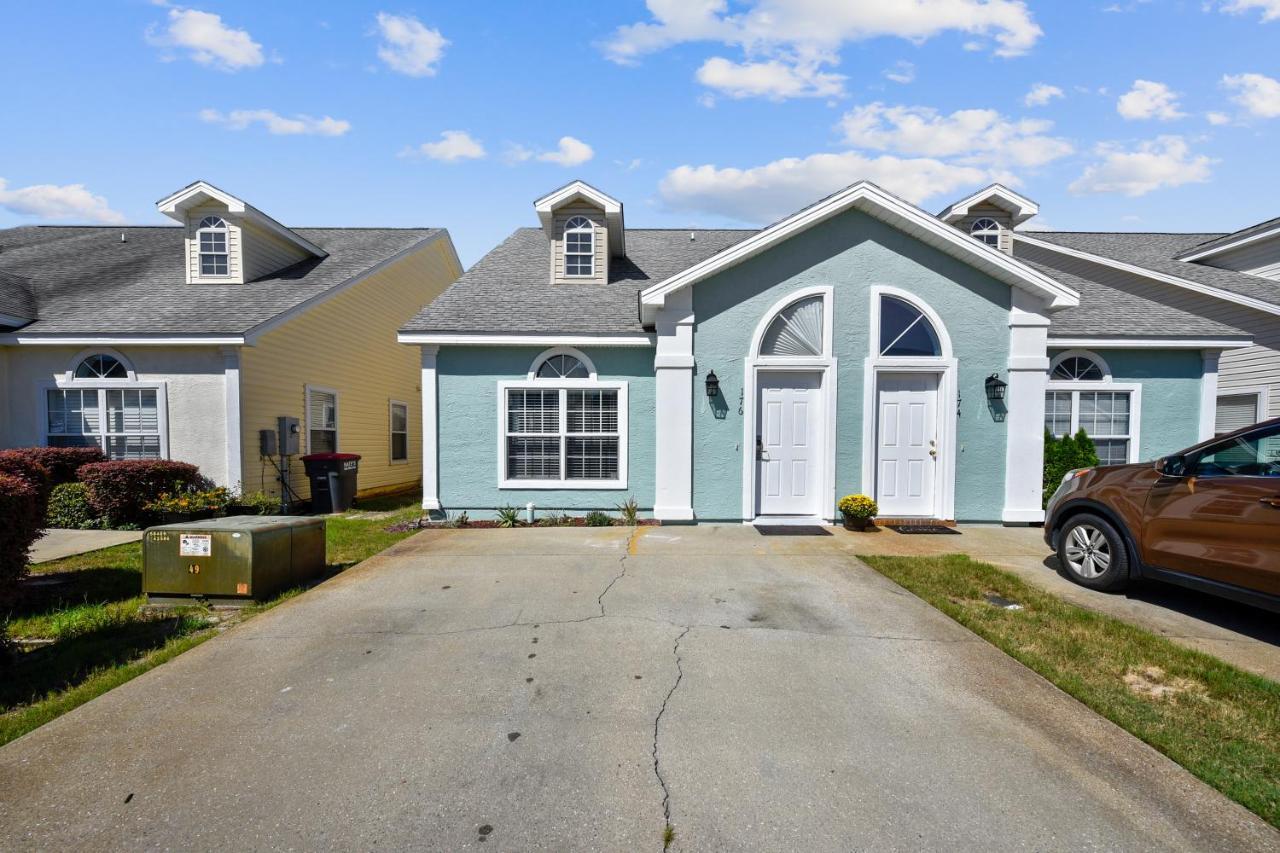 Willows Beach Retreat By Book That Condo Holiday home