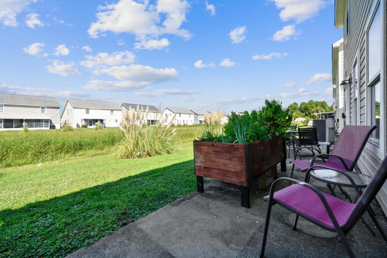 Willows Beach Retreat By Book That Condo Holiday home *