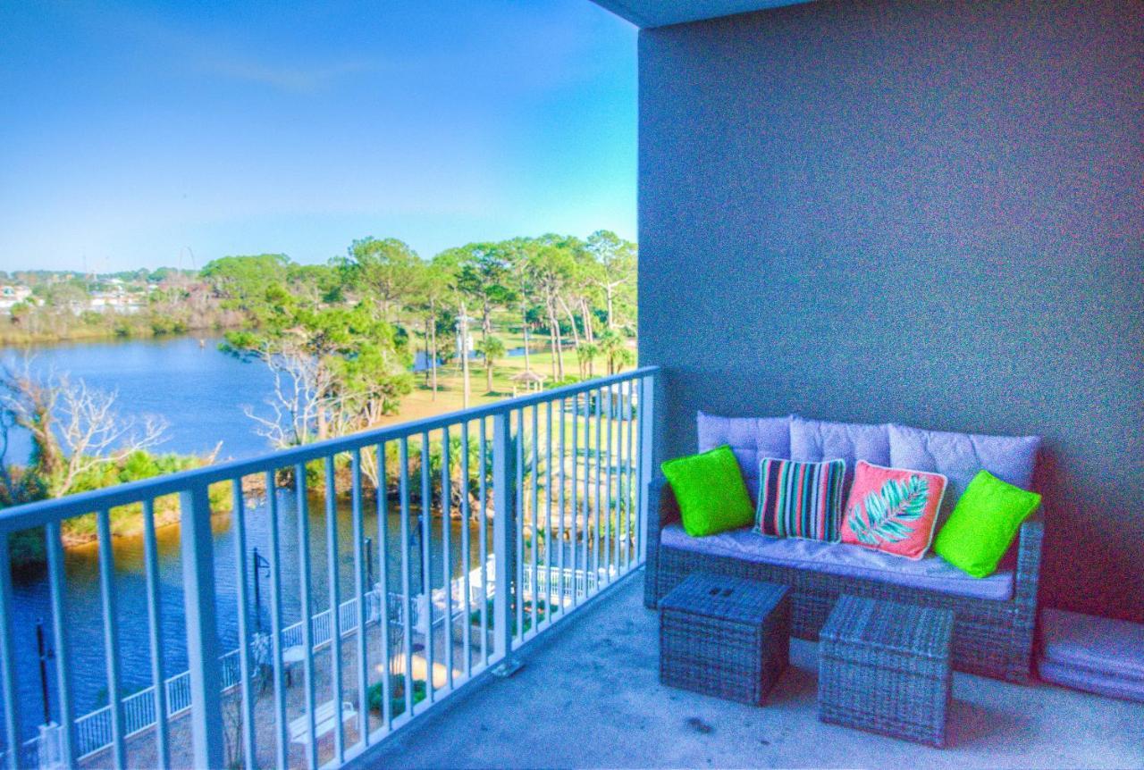 Holiday home Laketown 302! Beautiful 1 Bd, 2ba! Lower Floor, Multiple Pools! *