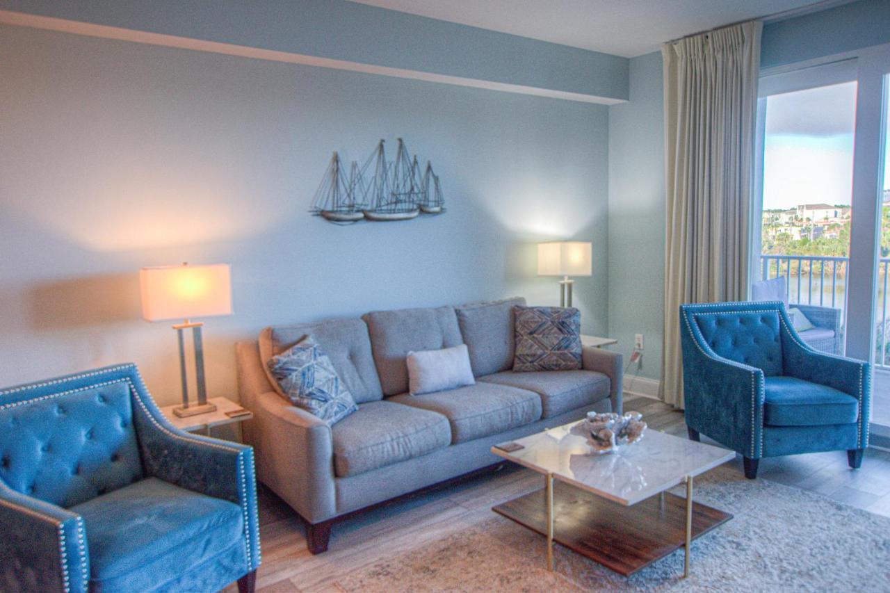 Laketown 302! Beautiful 1 Bd, 2ba! Lower Floor, Multiple Pools! * Panama City Beach