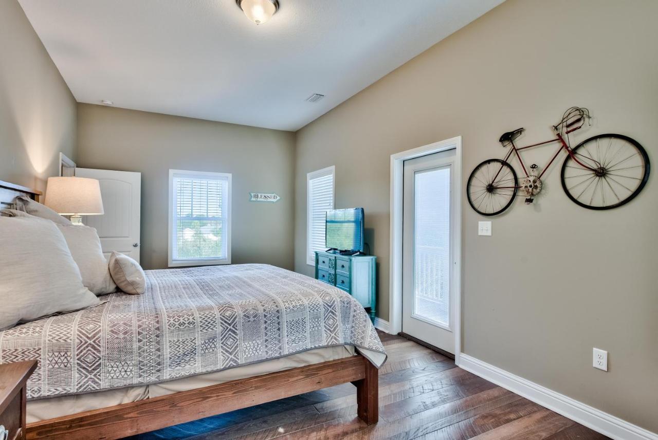 Holiday home Laguna House - West End With Private Pool!