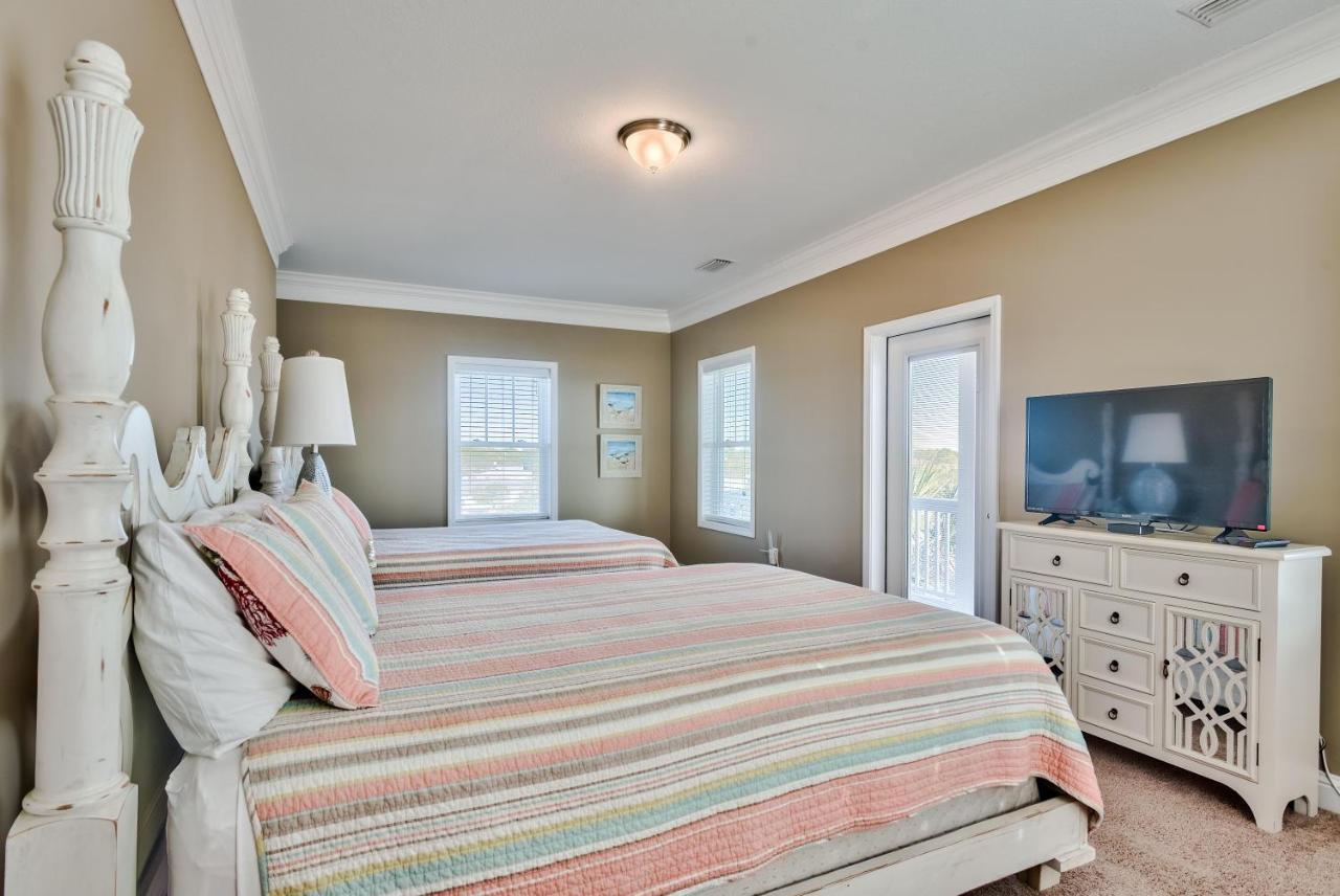 Laguna House - West End With Private Pool! Holiday home *