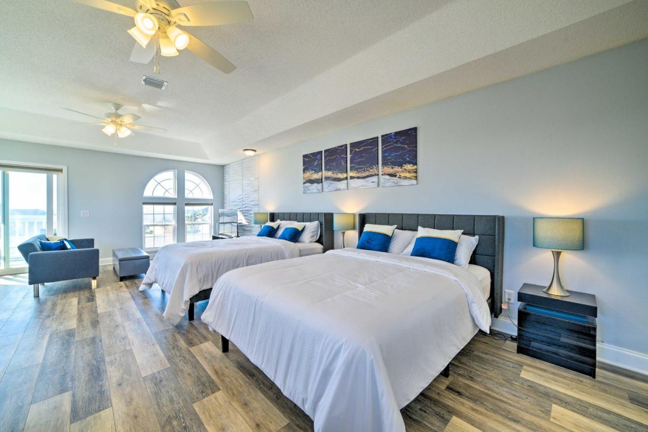 Sunny Pcb With Balcony Steps To The Beach! Holiday home *