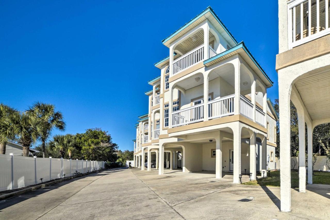 Sunny Pcb With Balcony Steps To The Beach! Holiday home