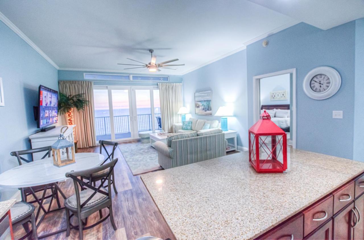Large 3 Bd Penthouse 2120 In Laketown, Great Views And Amenities! Holiday home *