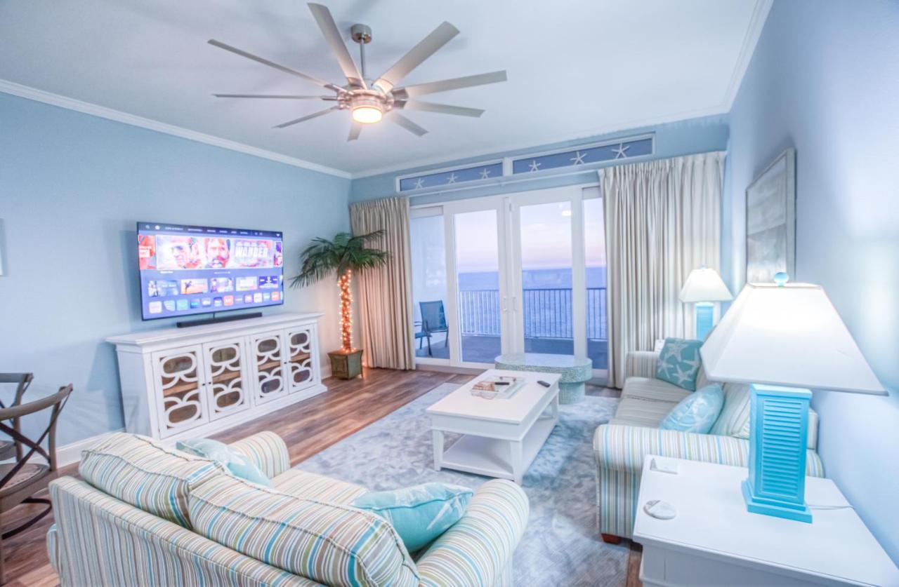 Large 3 Bd Penthouse 2120 In Laketown, Great Views And Amenities! Holiday home *