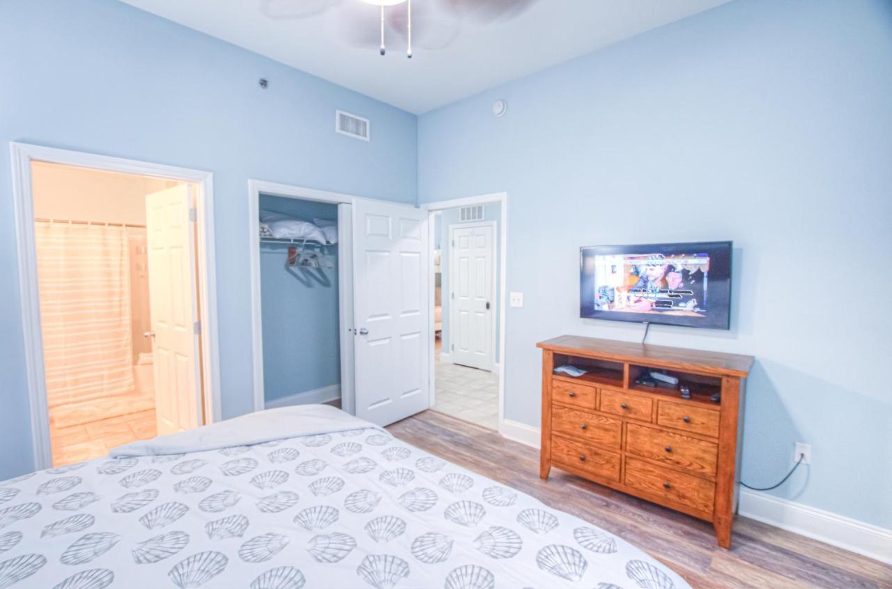 Large 3 Bd Penthouse 2120 In Laketown, Great Views And Amenities! * Panama City Beach