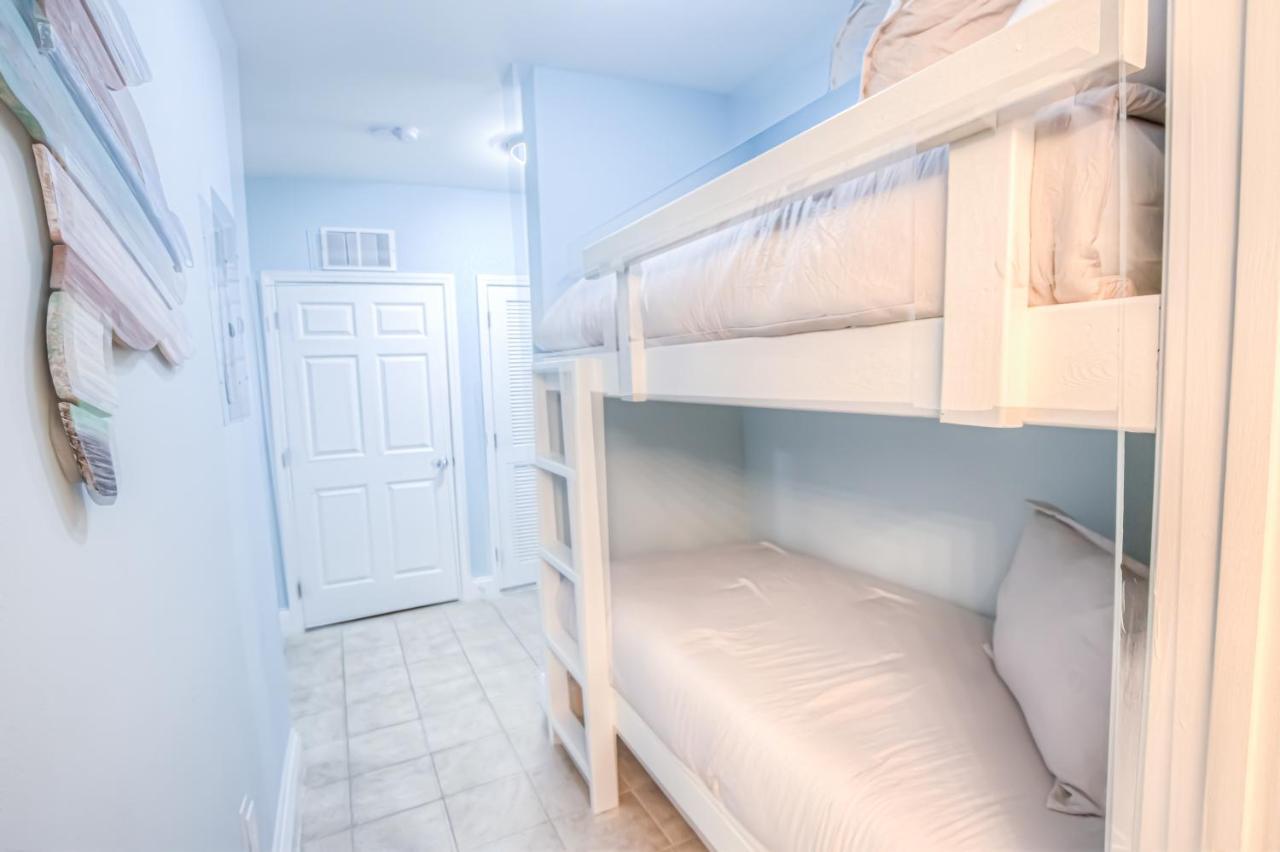 Holiday home Large 3 Bd Penthouse 2120 In Laketown, Great Views And Amenities! Panama City Beach