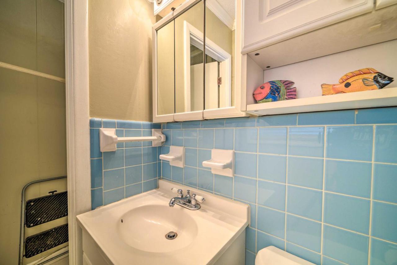 Beachfront Pcb Studio Pool, Patio And Deck Access!