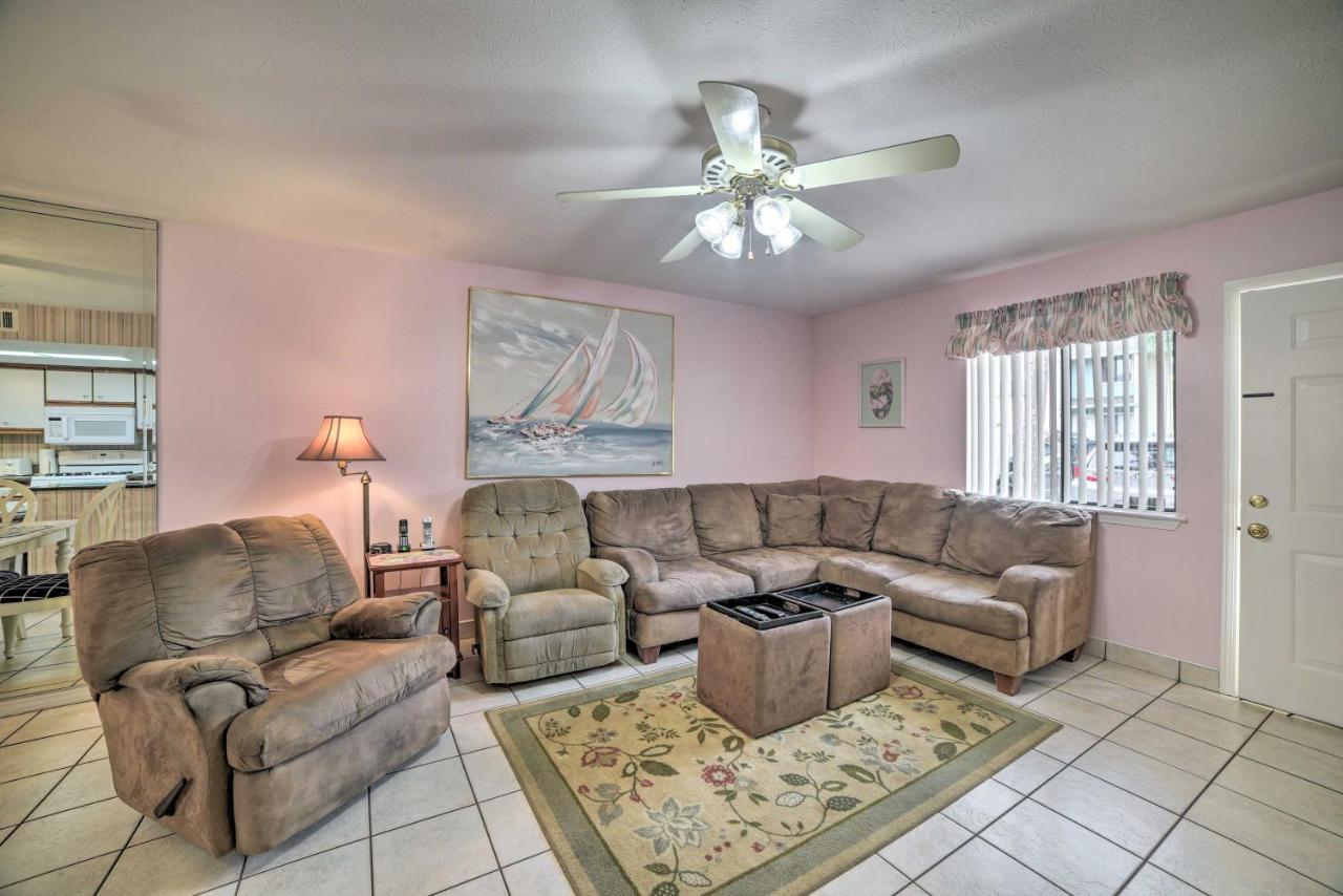 Panama Townhome - Walk To Beach! *