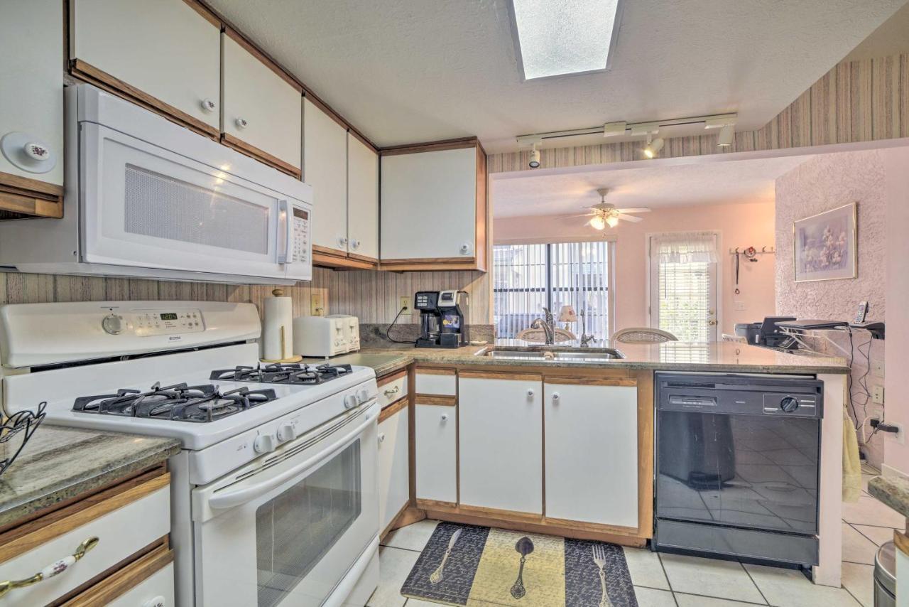 Panama Townhome - Walk To Beach!