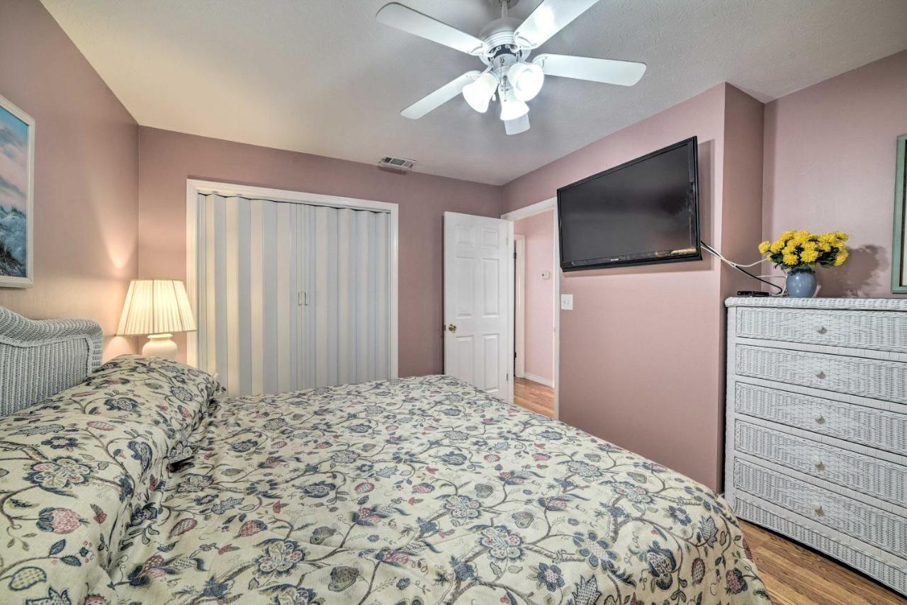 Panama Townhome - Walk To Beach! Holiday home *