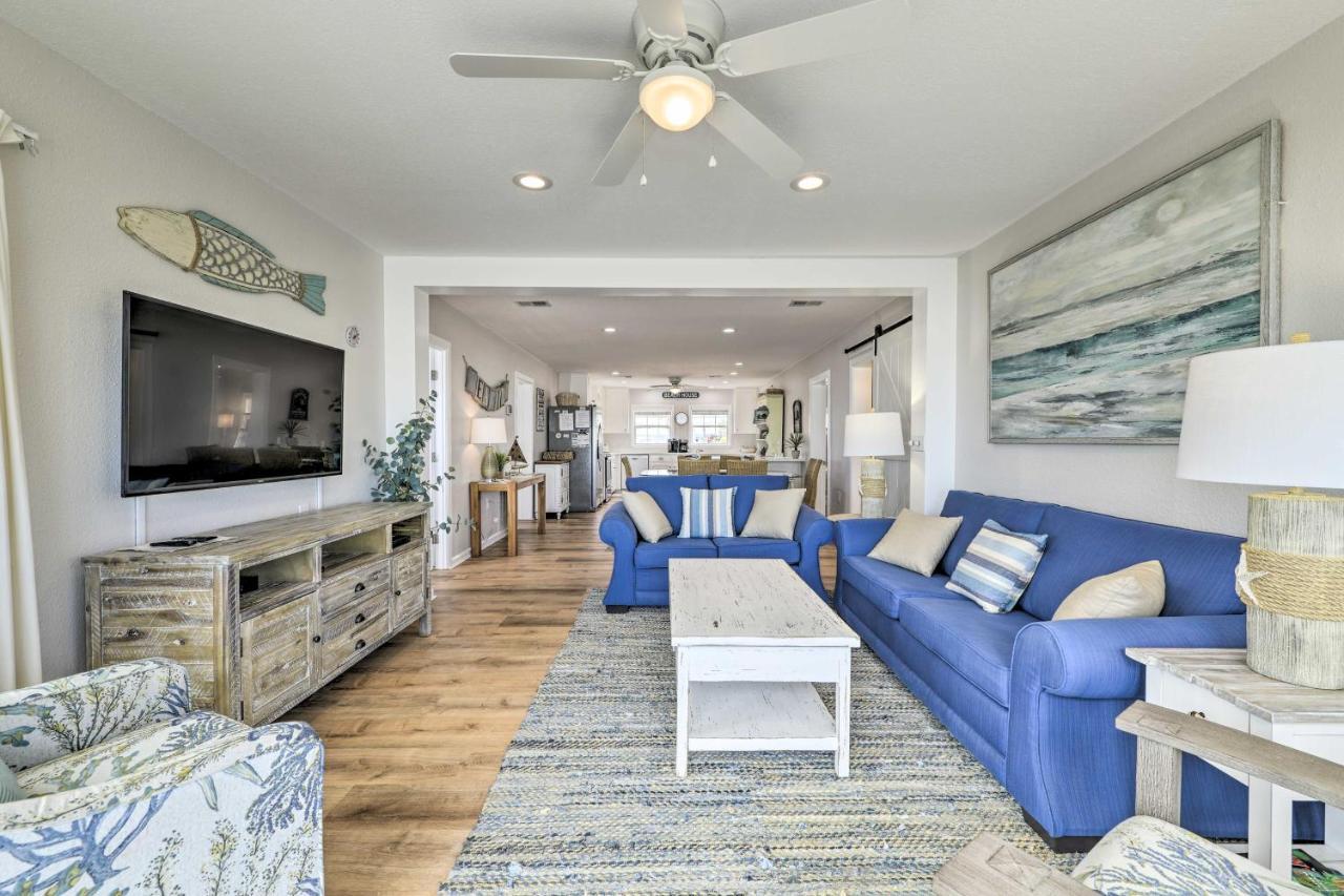 Breezy Pcb Retreat With Direct Access! Holiday home *