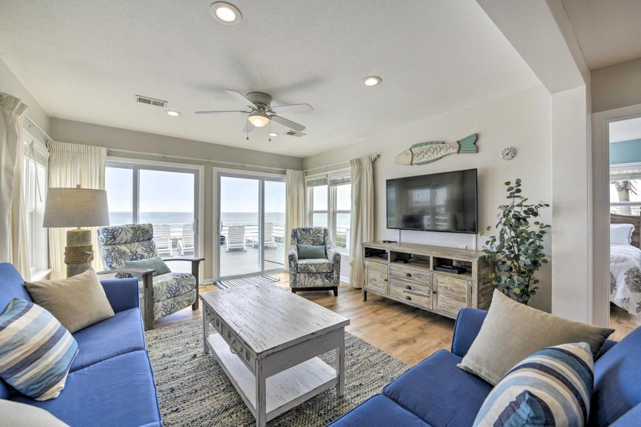 Holiday home Breezy Pcb Retreat With Direct Access!