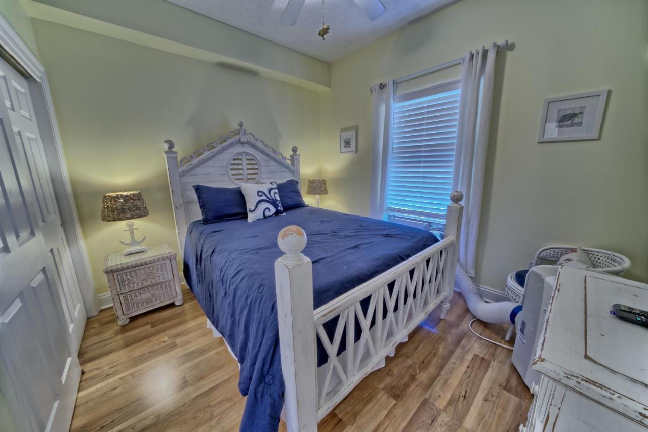 Cozy Oceanfront With Beachside Pool - Unit 1602 Apartment