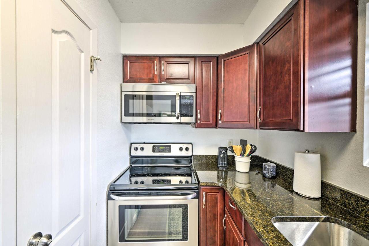 Pcb Group Retreat With Deck, 1 Block To Beach! Holiday home *