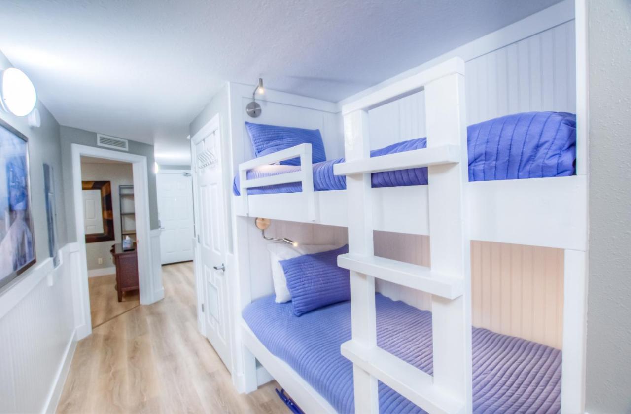Holiday home Calypso 2-2007 ! Amazing Location, And Awesome Ocean Views! Panama City Beach