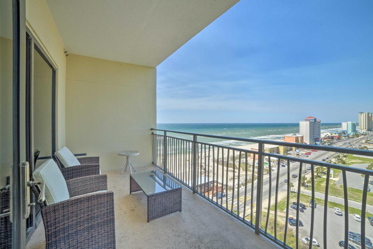 Apartment Breezy Panama With Private Balcony!
