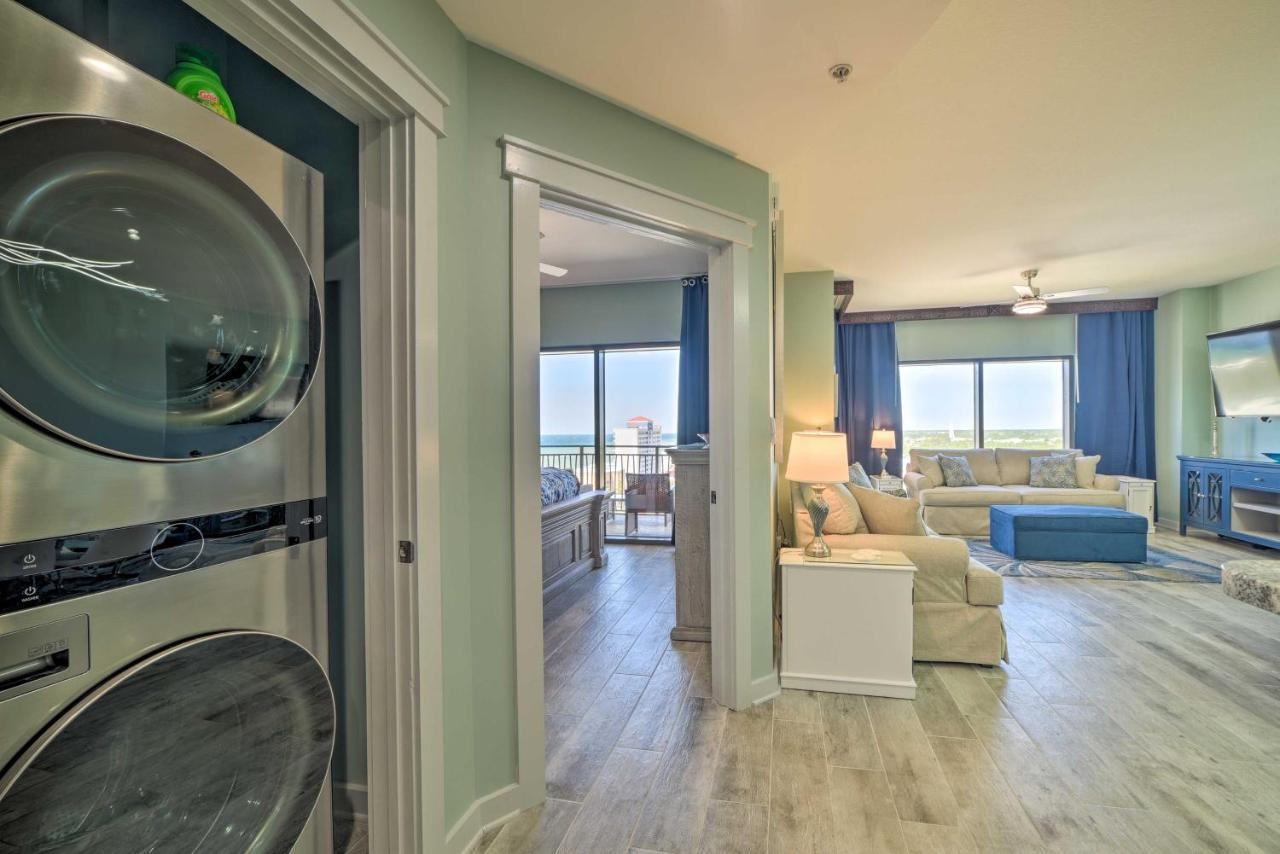Breezy Panama With Private Balcony! *