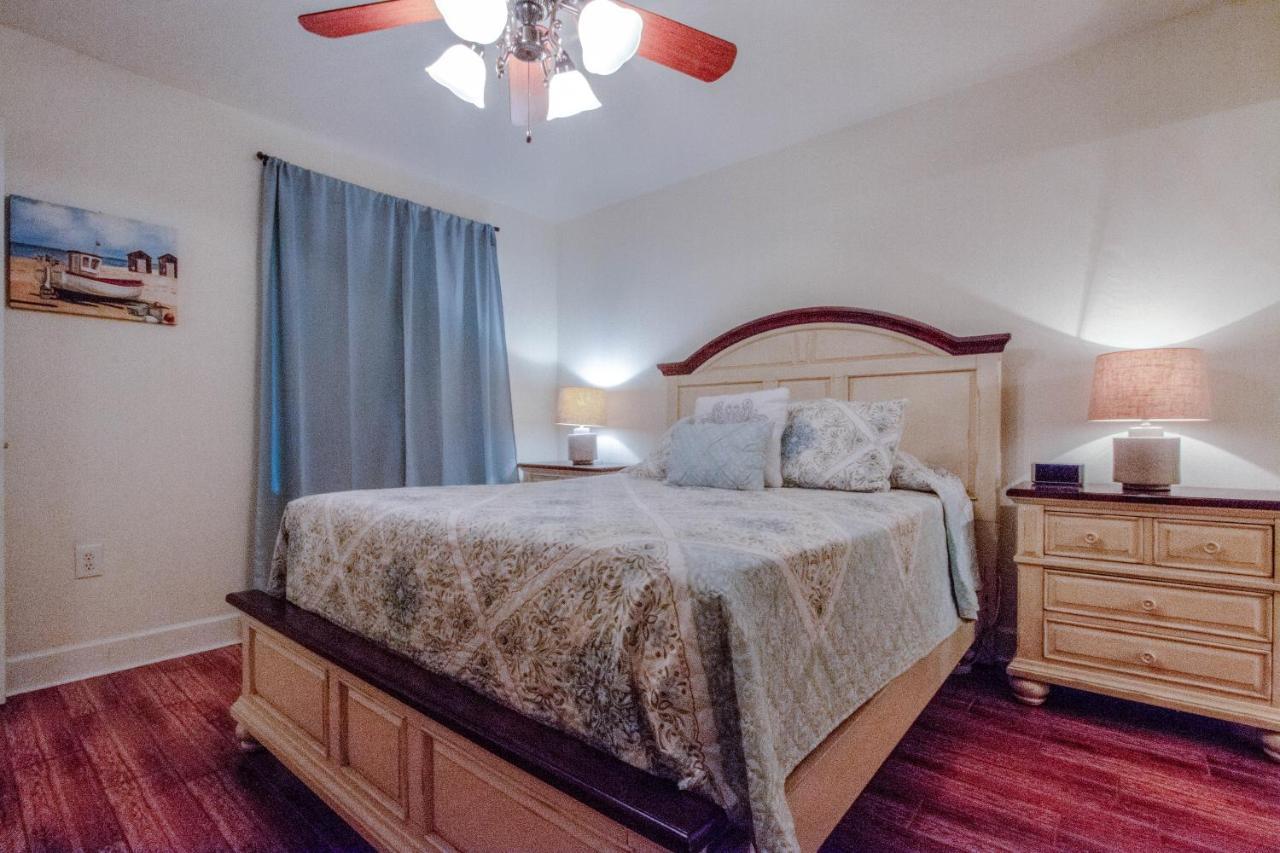 Holiday home Tidewater #106 By Book That