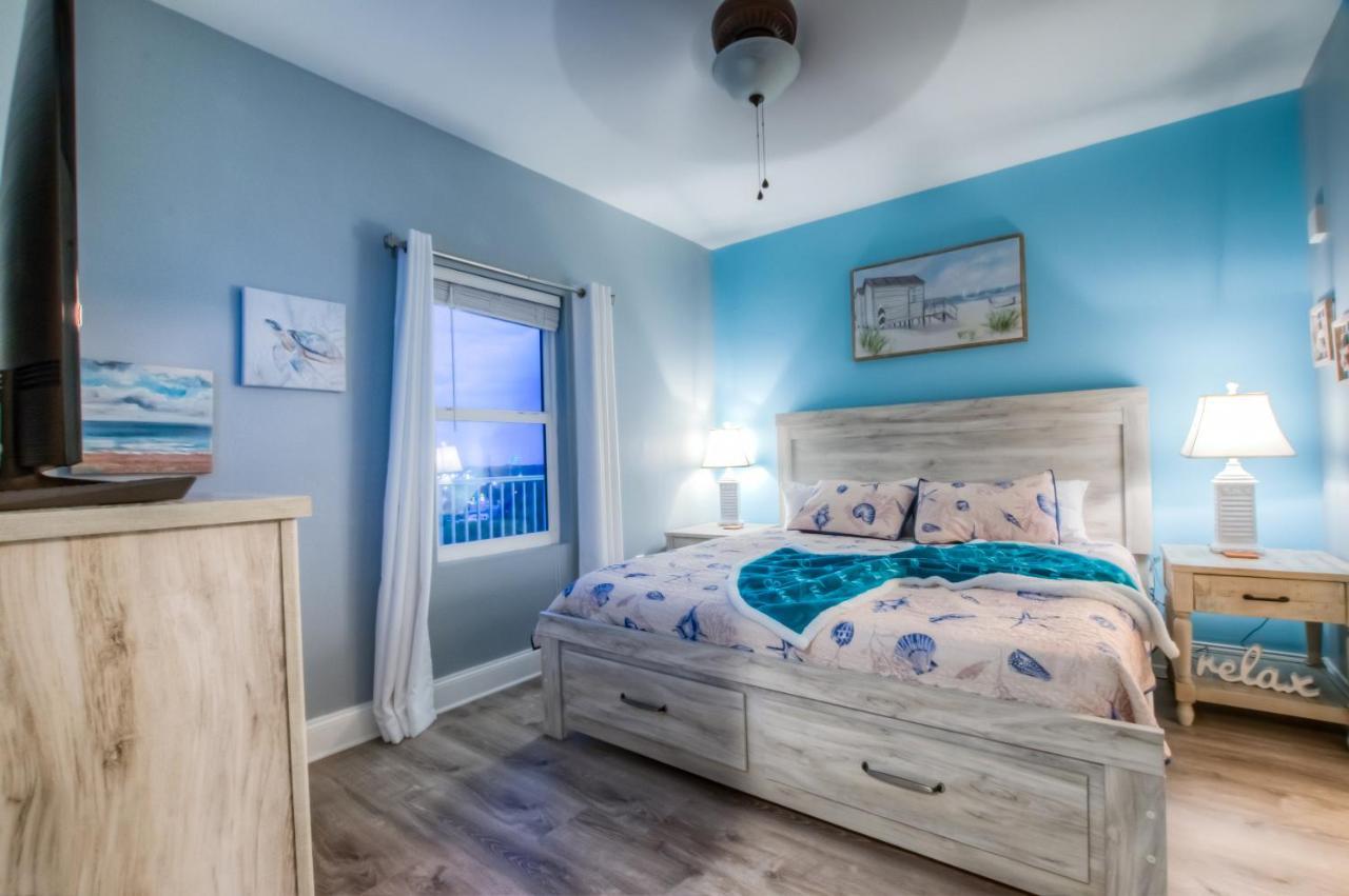 Laketown Wharf 905 By Zia Vr