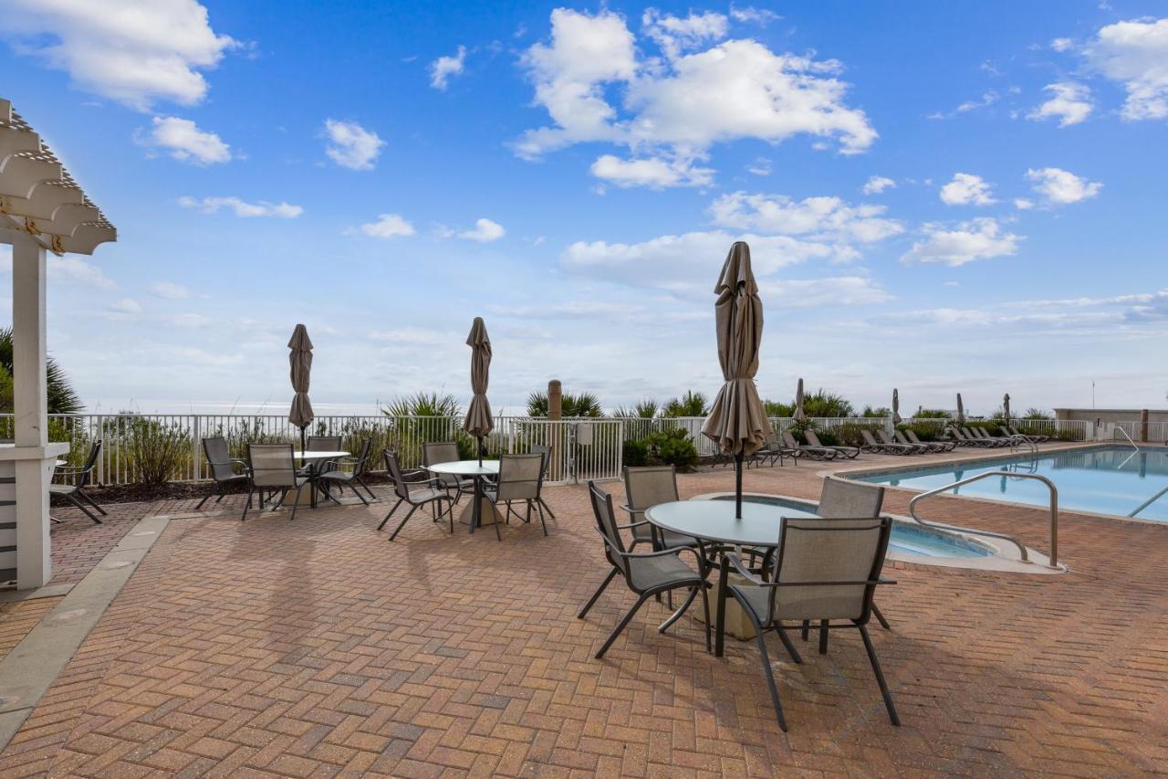 Twin Palms 1604 By Book That