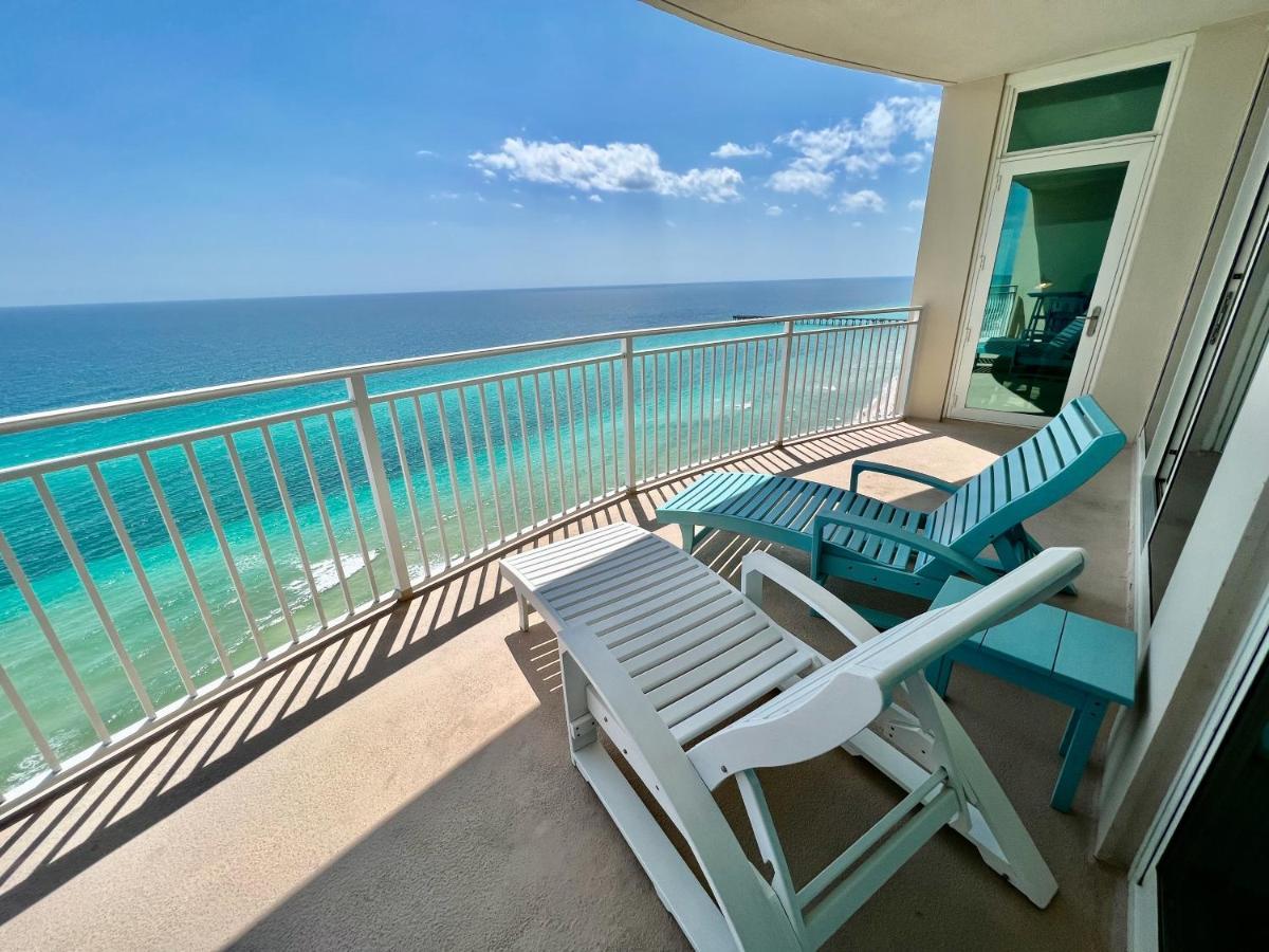 Apartment Aqua Resort: Beachfront 3-bedroom With Beach Chairs *