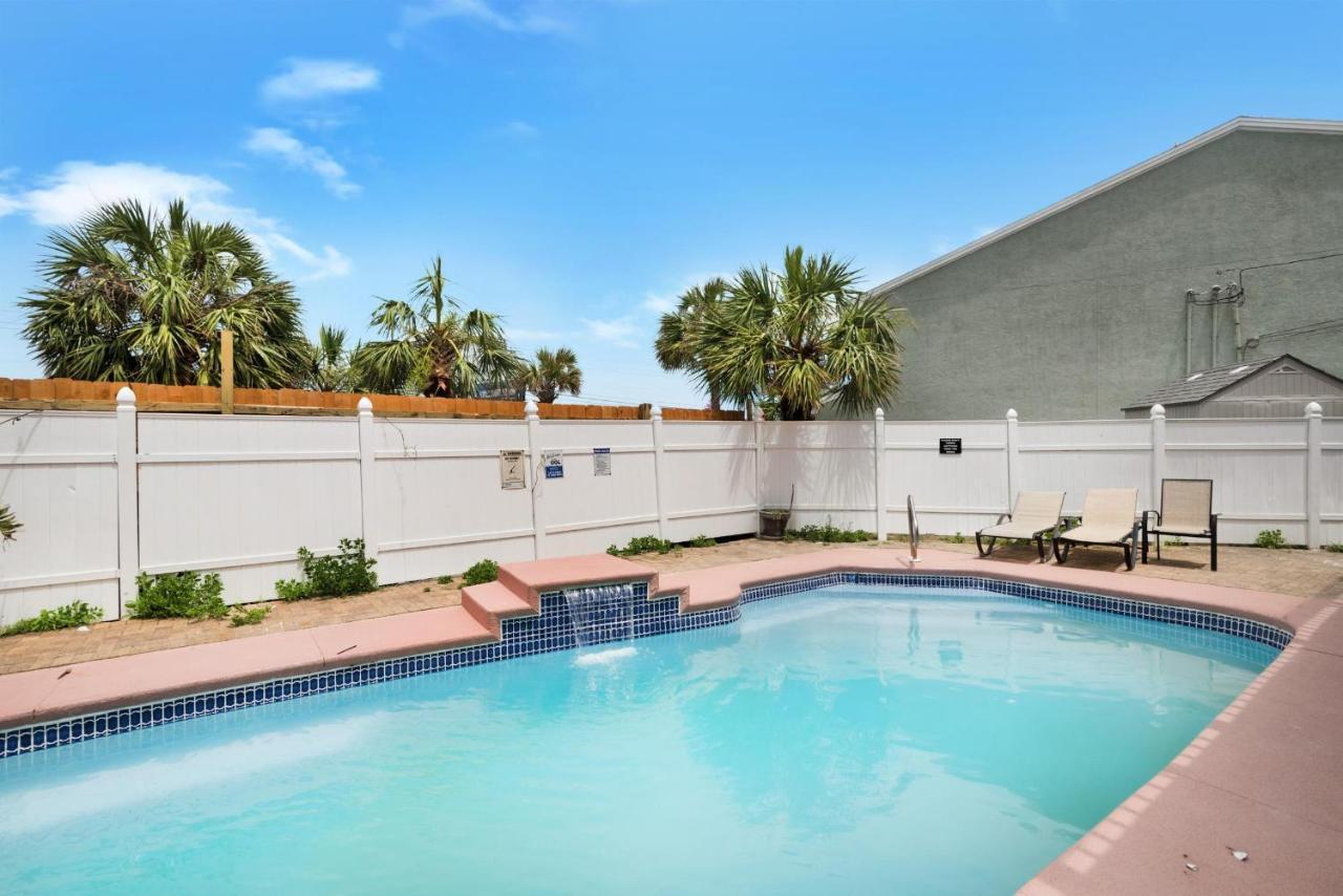 Gulfside #3 Apartment *