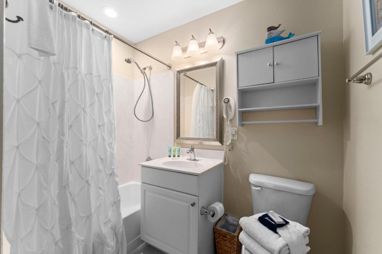 Holiday home Tidewater Beach #1207 By Book That *