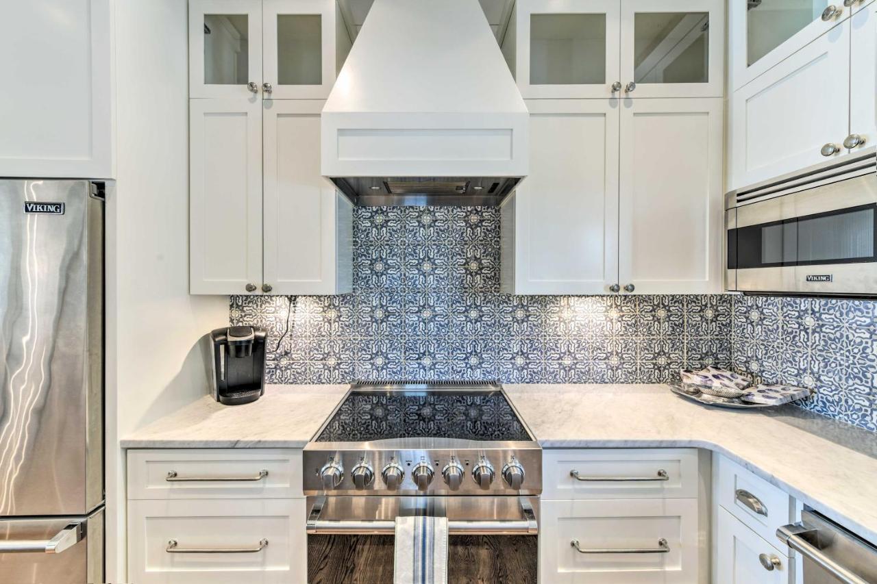 Luxe, Beachfront Pcb With Decks And Grill! Holiday home Panama City Beach