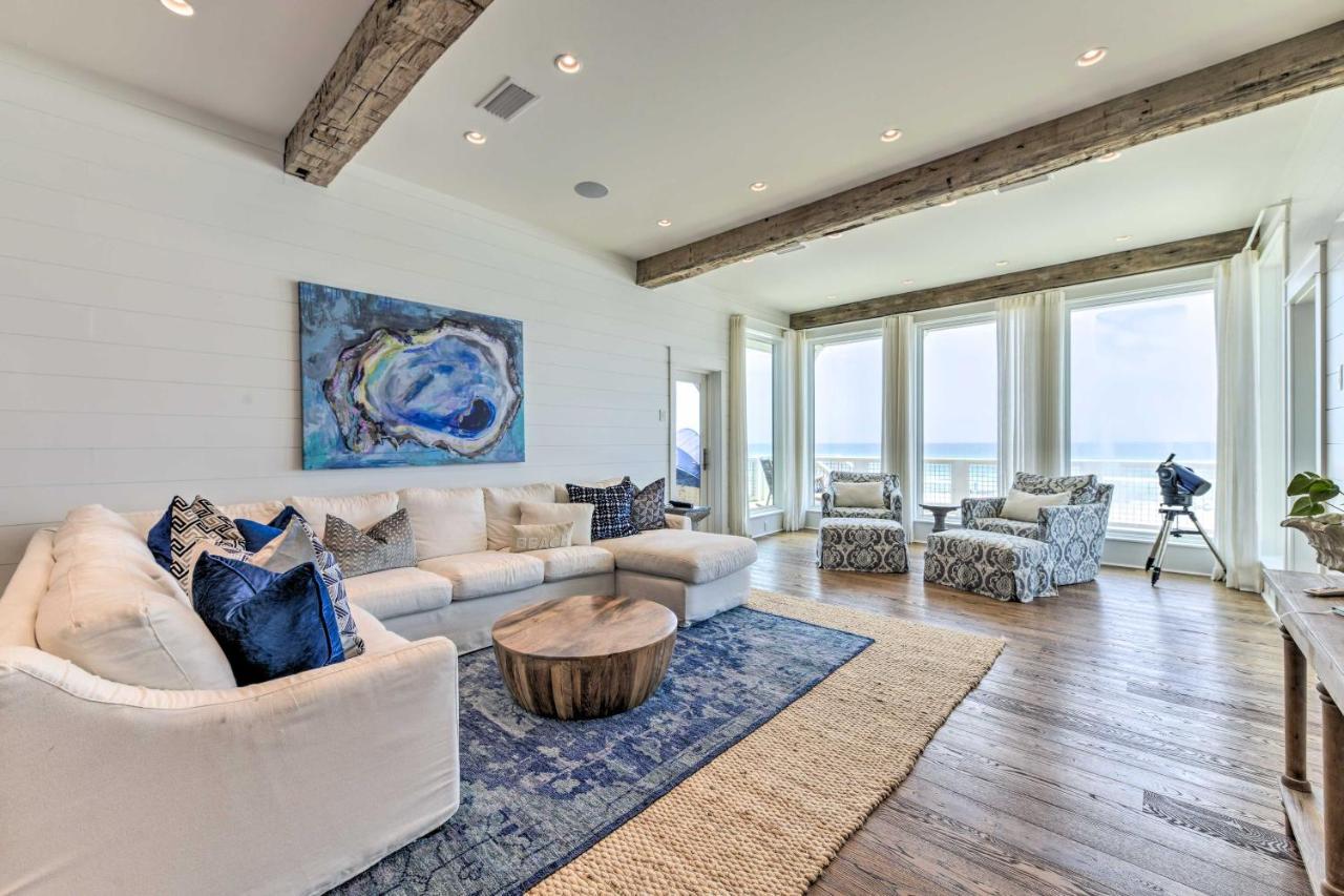 Luxe, Beachfront Pcb With Decks And Grill! Holiday home *