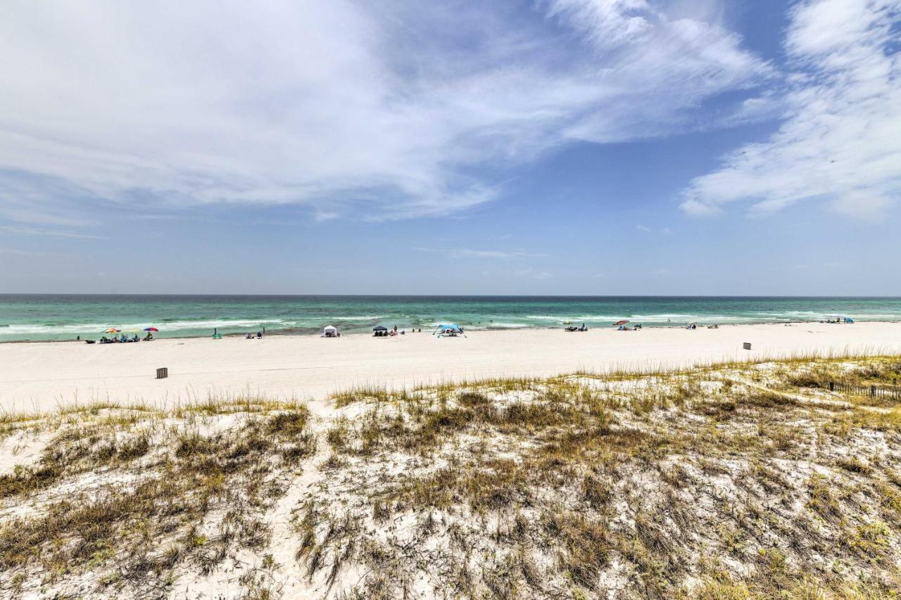 Luxe, Beachfront Pcb With Decks And Grill! Holiday home