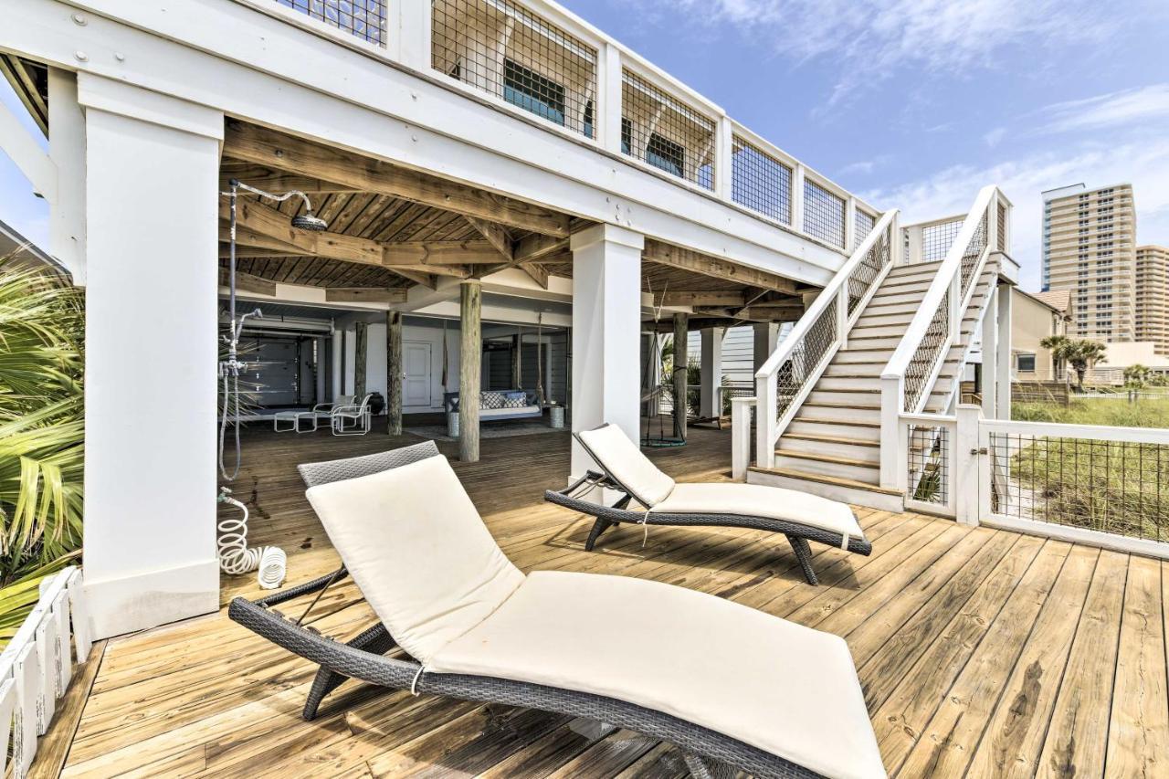 Luxe, Beachfront Pcb With Decks And Grill! Holiday home