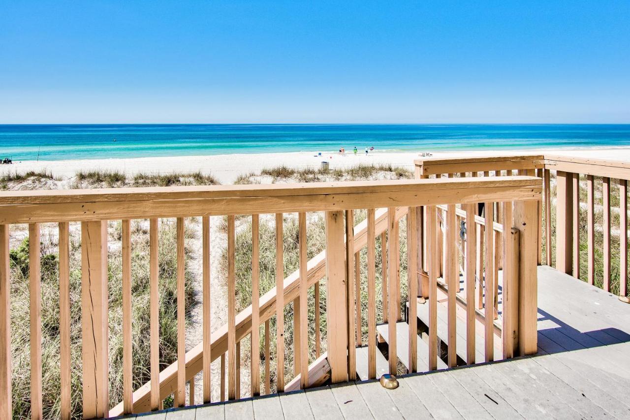 Beachside 8 - Beachfront - Sleeps 8! Apartment *