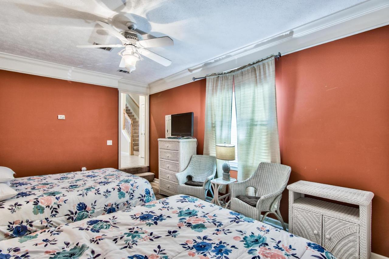 Beachside 8 - Beachfront - Sleeps 8! * Panama City Beach