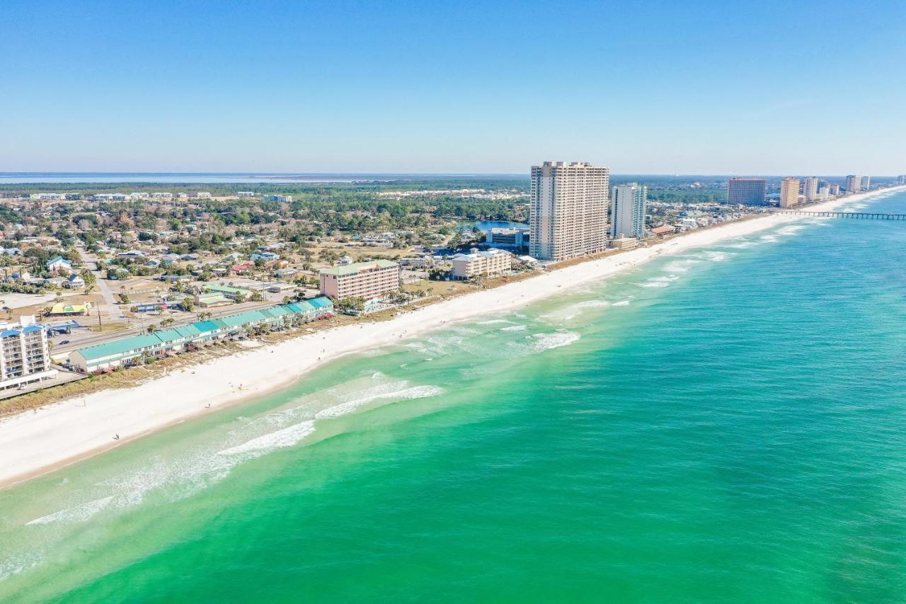 Beachside 8 - Beachfront - Sleeps 8! Apartment