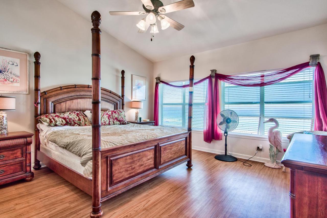 Apartment Beachside 8 - Beachfront - Sleeps 8! Panama City Beach
