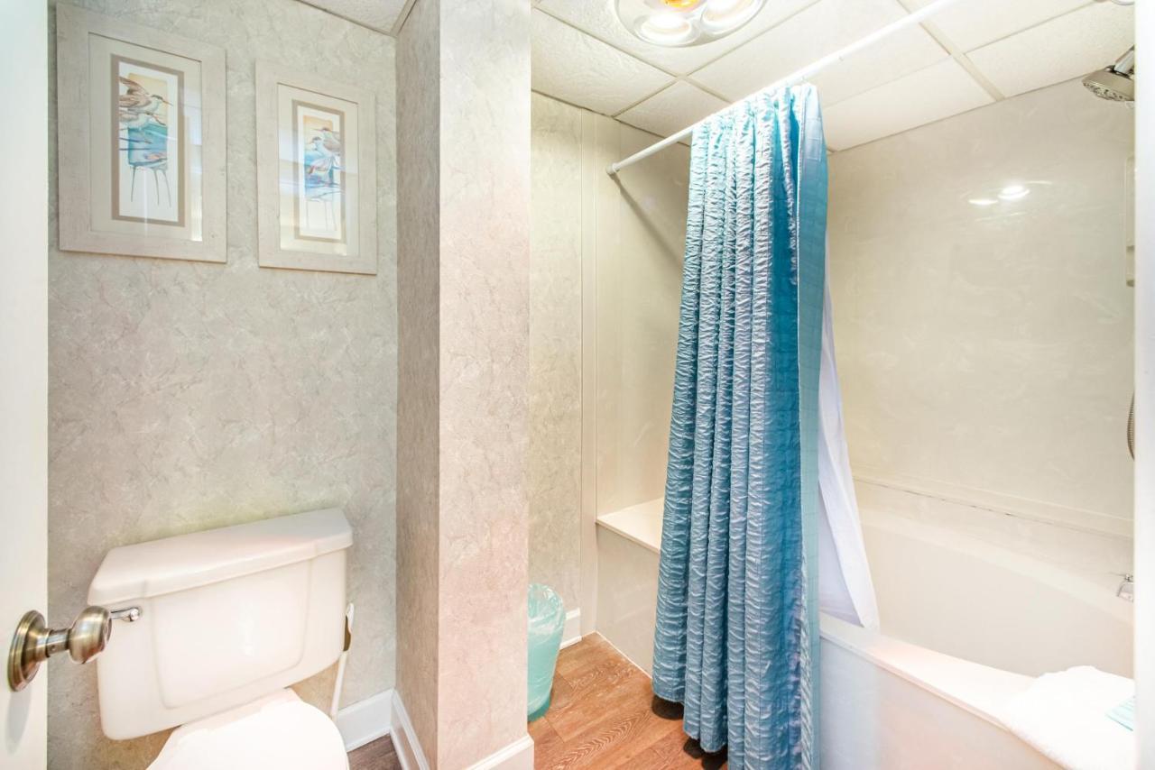 Apartment Leeward 308 At Edgewater