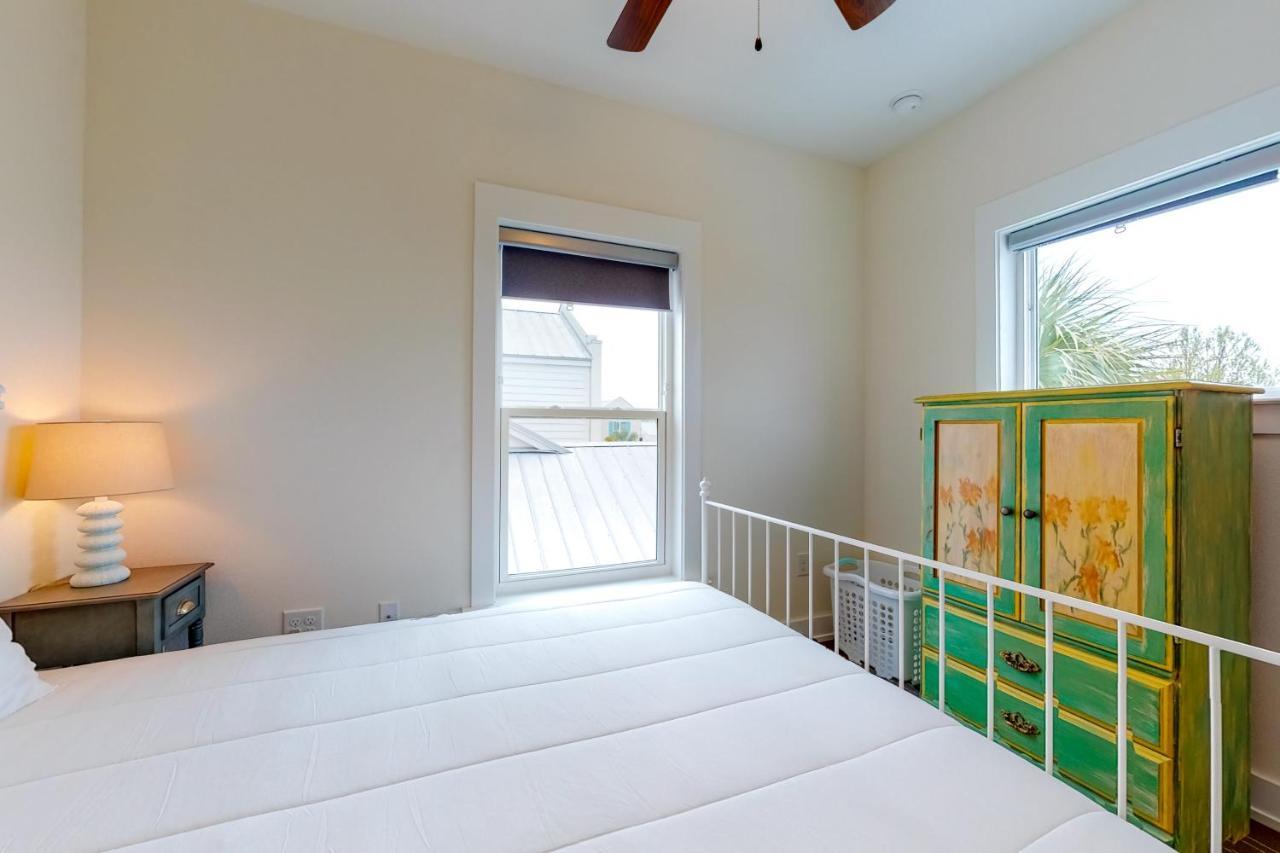Sunshine & Sea Breezes Holiday home *