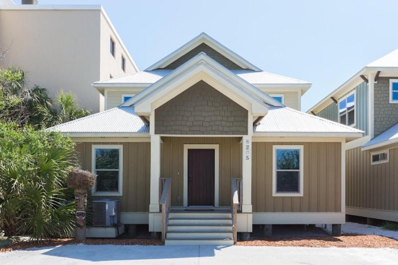 The Pelicans Nest - Beachfront 4 Bdrm 4 And Half Bath With Pool And Hot Tub!