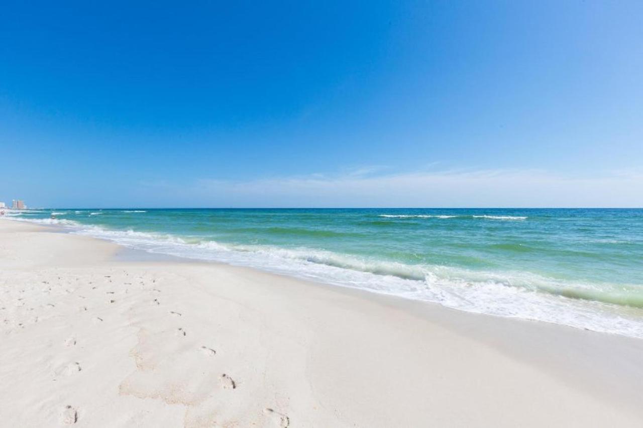 The Pelicans Nest - Beachfront 4 Bdrm 4 And Half Bath With Pool And Hot Tub! Holiday home Panama City Beach