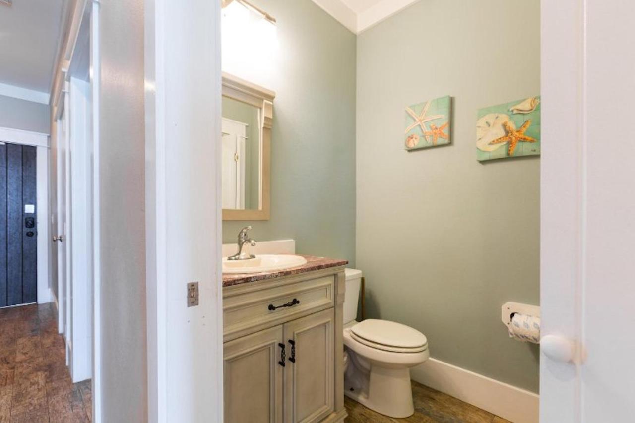 The Pelicans Nest - Beachfront 4 Bdrm 4 And Half Bath With Pool And Hot Tub! Holiday home Panama City Beach