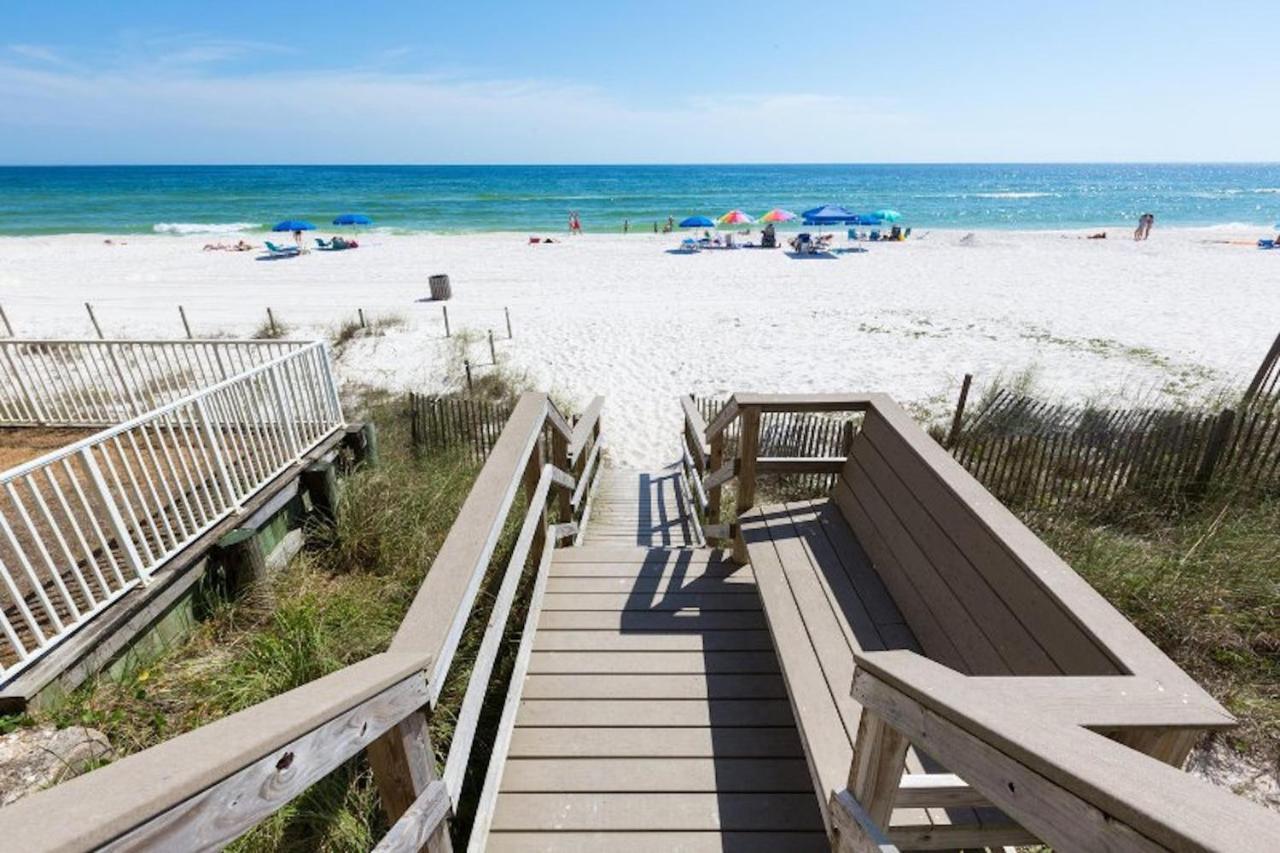 The Pelicans Nest - Beachfront 4 Bdrm 4 And Half Bath With Pool And Hot Tub!