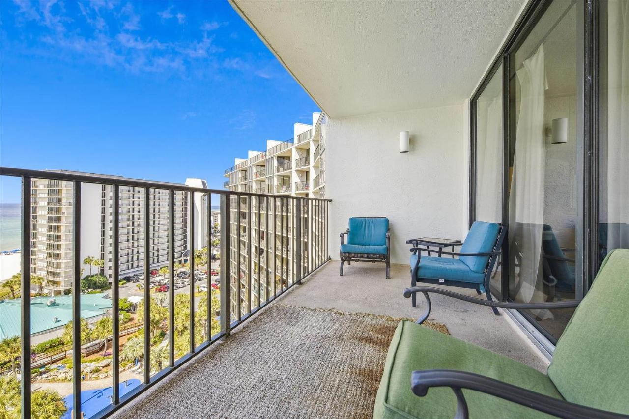 Edgewater #1004 By Book That